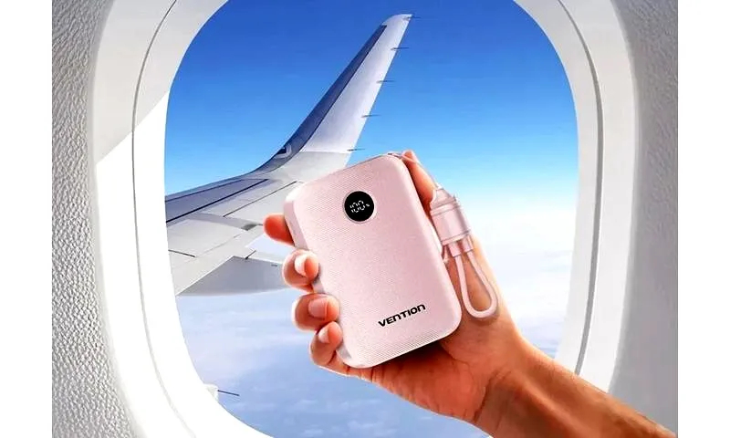 Ładowarka w bagażu podręcznym – co wolno przewozić i jakie limity dotyczą powerbanków?
