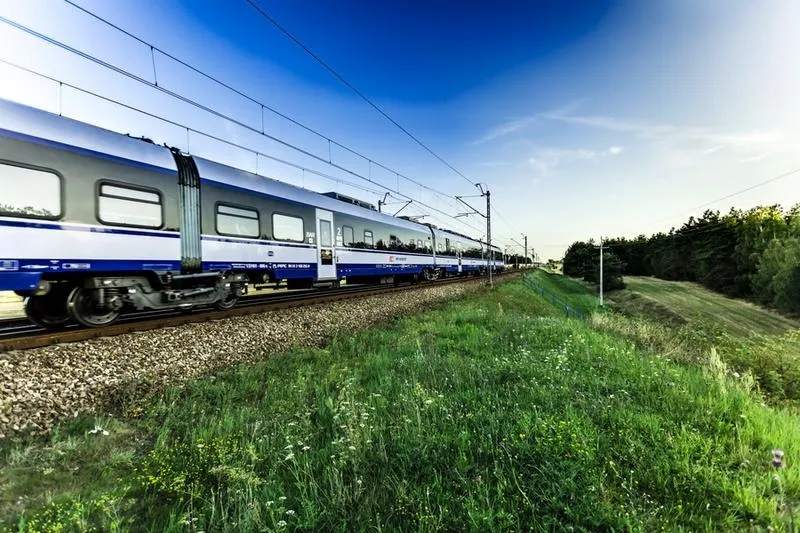 PKP hotspot – jak się zalogować i połączyć z Wi-Fi w pociągu