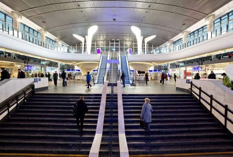 Przechowalnia bagażu przy Warszawie Centralnej – gdzie zostawić walizkę i ile zapłacisz?