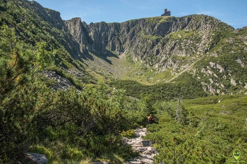 Przewodnik po Śnieżnych Kotłach: wysokość, szlaki i tajemnice, których nie zdradzi mapa