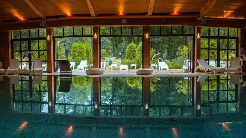 Sauna w hotelu – zasady korzystania dla komfortu i bezpiecznego relaksu